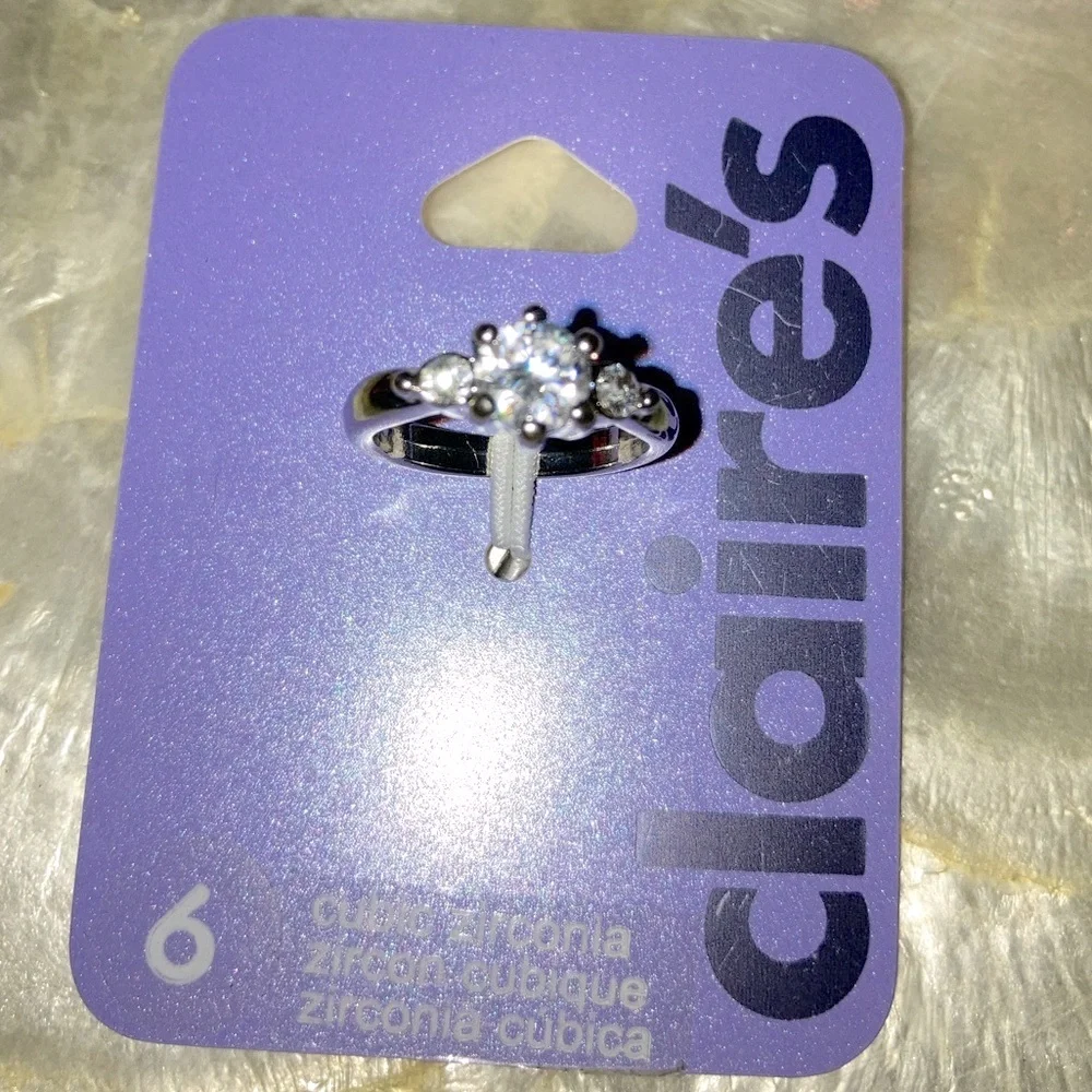 🆕 Claire’s CZ Ring Size 6 Stunning Engagement Never Worn